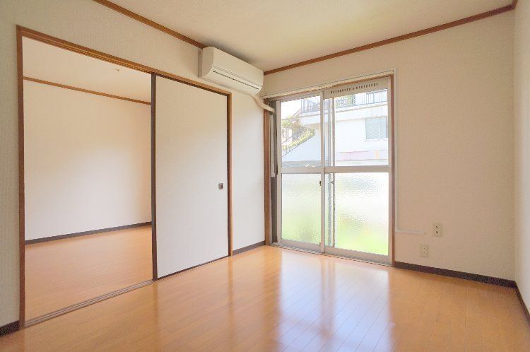 日吉エリアの閑静な住宅地の２DK！
周辺は緑豊かで高台なので空気も良く、ゆったりとお過ごしいただけます♪