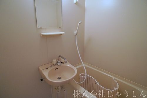浴室 小池ビル バストイレ別 鶴見の一人暮らし向け賃貸マンション