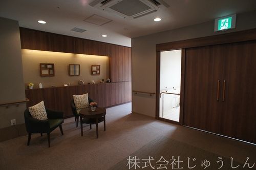 ボンセジュール武蔵小杉　住宅型有料老人ホーム　エントランス