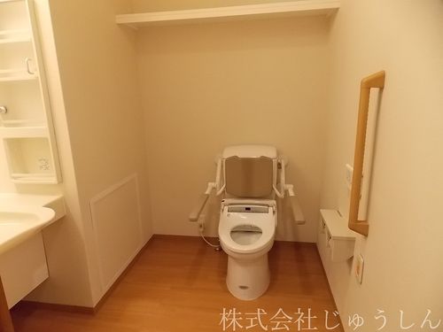 専用トイレが付いています。　横浜市都筑区の老人ホームをお探しの方