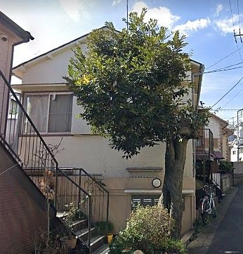東横線、目黒線日吉駅徒歩１０分、１K４戸の一棟売りアパート。
表面利回り８％超の好立地収益物件です。