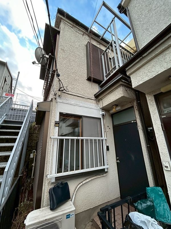 ☆オーナーチェンジ物件☆ブルーライン線「三ツ沢下町」駅徒歩９分の３Ｋ貸家！